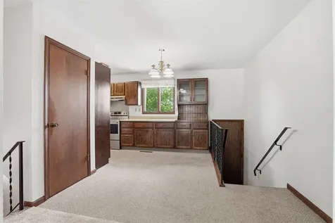 909 W Delaware Street Manchester IA 52057