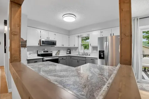 203 Elm Street Waverly IA 50677
