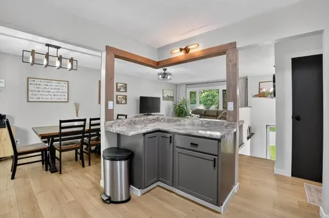 203 Elm Street Waverly IA 50677