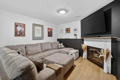 203 Elm Street Waverly IA 50677