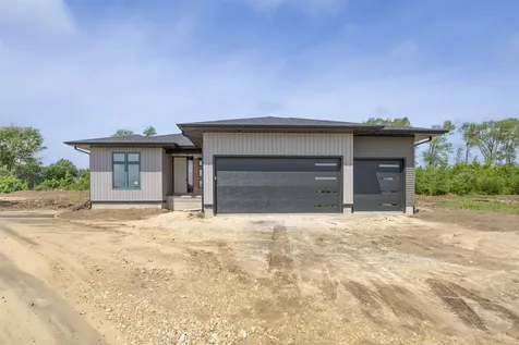 4713 Luke Street Cedar Falls IA 50613