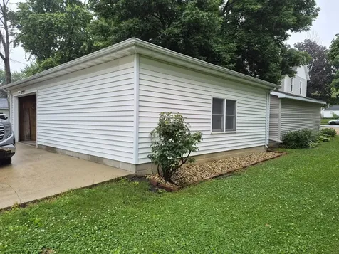 218 3rd Avenue SE Oelwein IA 50662