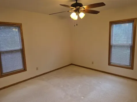218 3rd Avenue SE Oelwein IA 50662