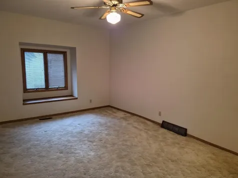218 3rd Avenue SE Oelwein IA 50662