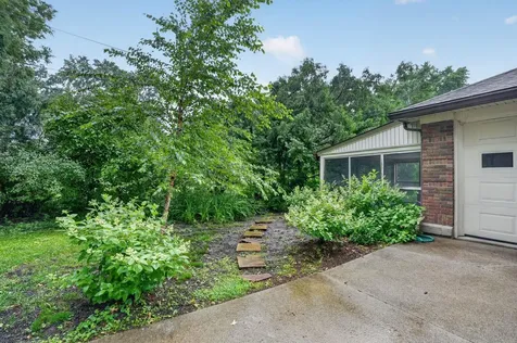 250 Kenilworth Road Waterloo IA 50701
