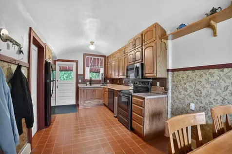 250 Kenilworth Road Waterloo IA 50701