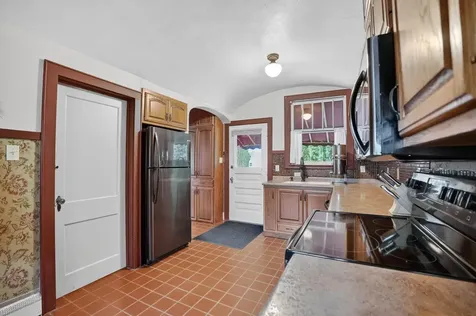 250 Kenilworth Road Waterloo IA 50701