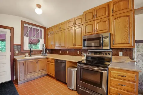 250 Kenilworth Road Waterloo IA 50701