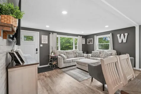427 Maple Street Janesville IA 50647