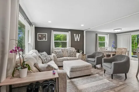 427 Maple Street Janesville IA 50647