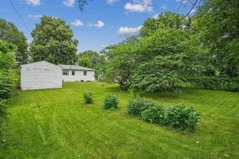 1625 W 2nd Street Waterloo IA 50701