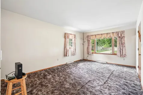 1625 W 2nd Street Waterloo IA 50701