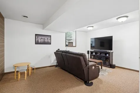 1605 3rd Street Eldora IA 50627