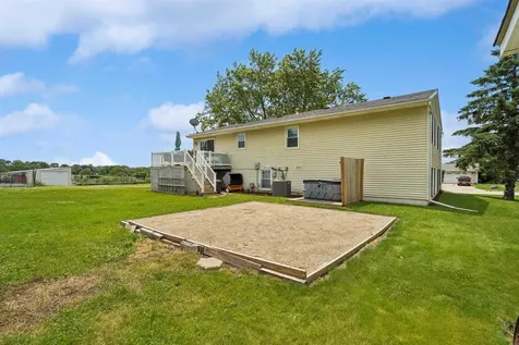 1605 3rd Street Eldora IA 50627