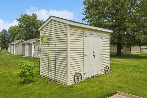 1605 3rd Street Eldora IA 50627