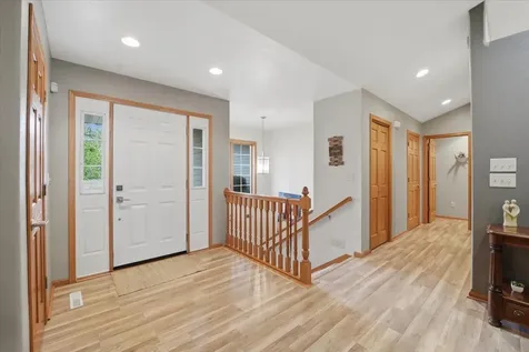 5021 Mercedes Bend Waterloo IA 50701