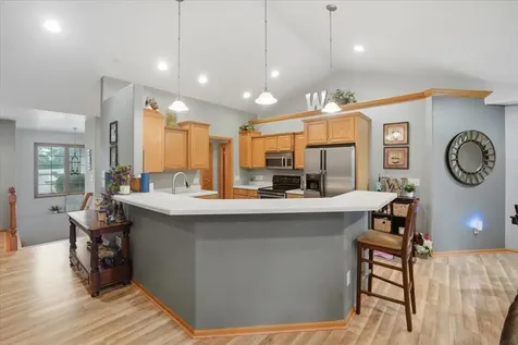 5021 Mercedes Bend Waterloo IA 50701
