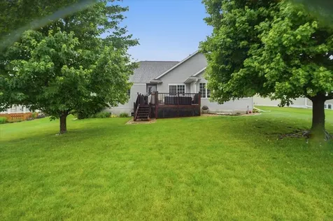 5021 Mercedes Bend Waterloo IA 50701