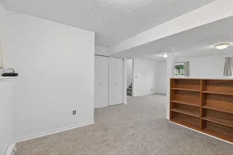 1123 W 9th Street Cedar Falls IA 50613