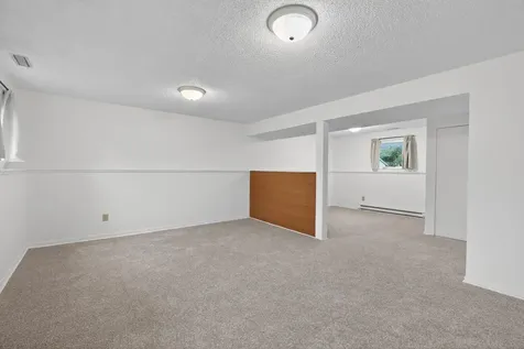 1123 W 9th Street Cedar Falls IA 50613