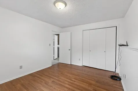 1123 W 9th Street Cedar Falls IA 50613
