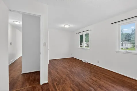 1123 W 9th Street Cedar Falls IA 50613