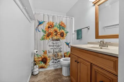 1123 W 9th Street Cedar Falls IA 50613