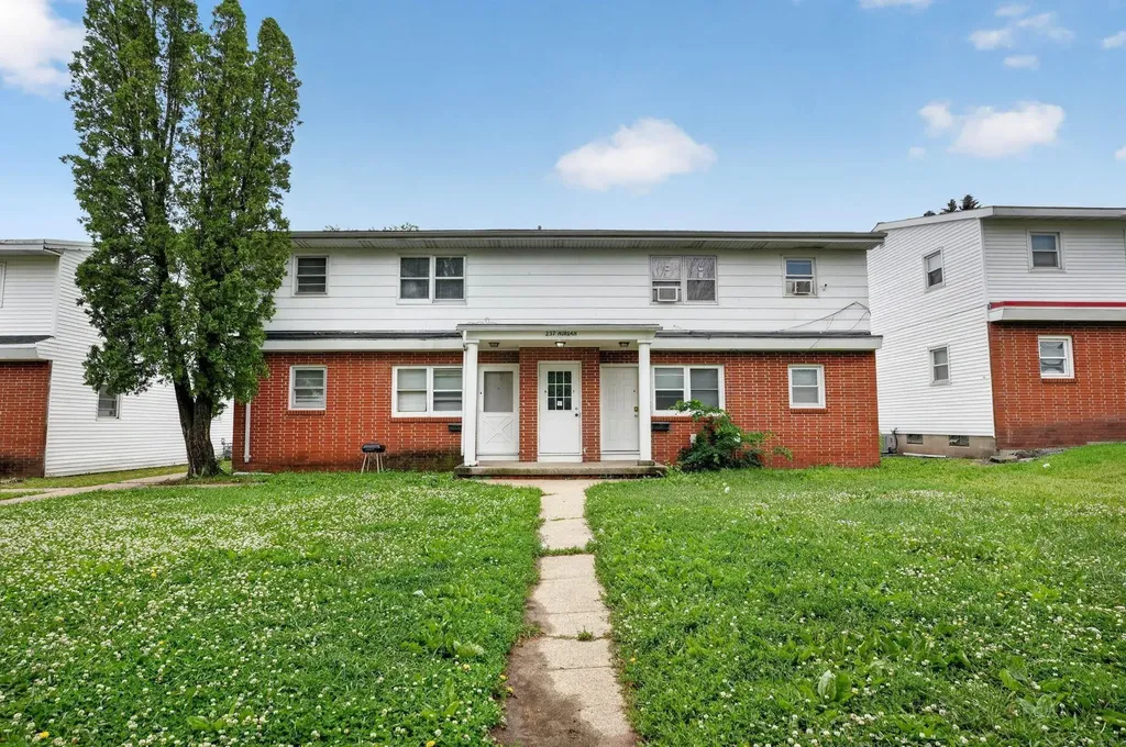 237 Miriam Drive Waterloo IA 50702