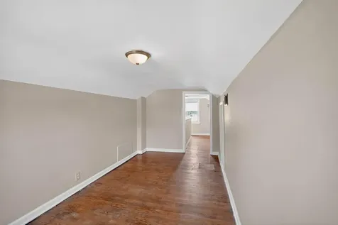 1233 Bauch Street Waterloo IA 50701
