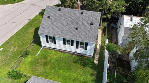 1233 Bauch Street Waterloo IA 50701