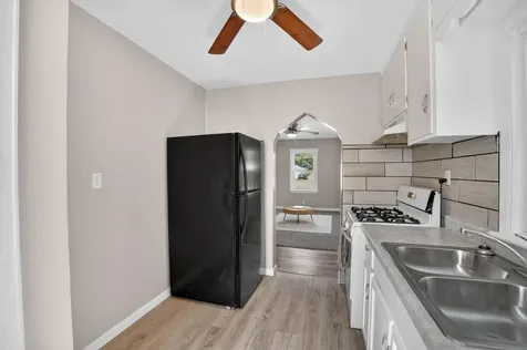 1233 Bauch Street Waterloo IA 50701
