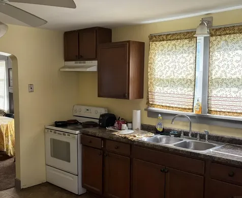 402 Douglas Avenue Ackley IA 50601