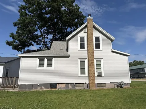 402 Douglas Avenue Ackley IA 50601