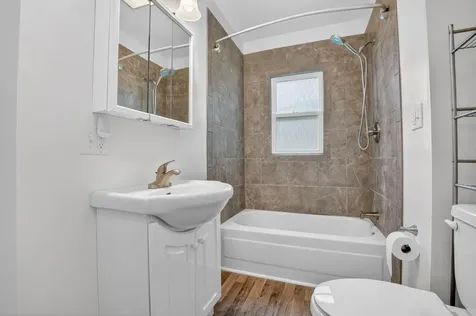 818 Home Park Boulevard Waterloo IA 50701