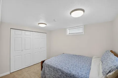 818 Home Park Boulevard Waterloo IA 50701