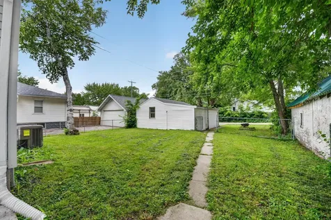 818 Home Park Boulevard Waterloo IA 50701