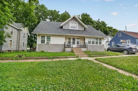 723 Randolph Street Waterloo IA 50702