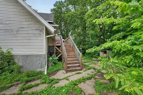 723 Randolph Street Waterloo IA 50702