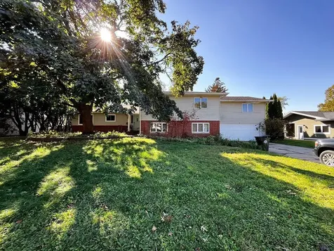 1037 Rachael Street Waterloo IA 50701
