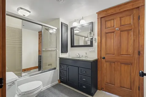 604 SW 8th Street Independence IA 50644