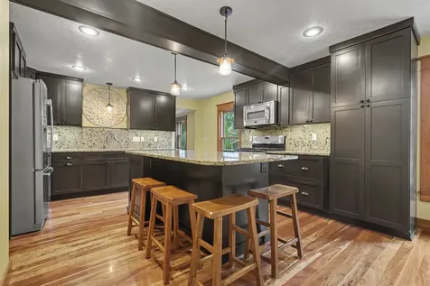 604 SW 8th Street Independence IA 50644