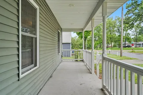 604 SW 8th Street Independence IA 50644