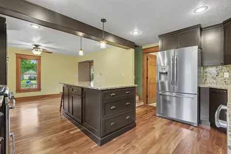 604 SW 8th Street Independence IA 50644