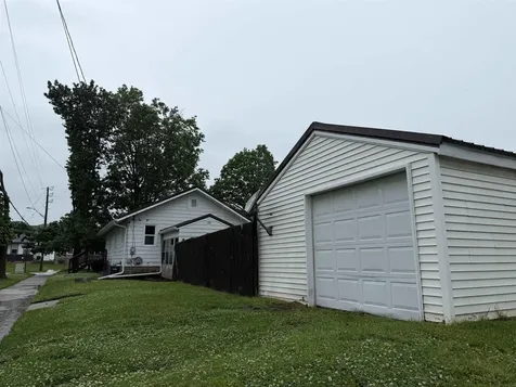 743 Magnolia Waterloo IA 50701