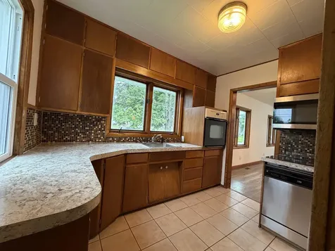743 Magnolia Waterloo IA 50701
