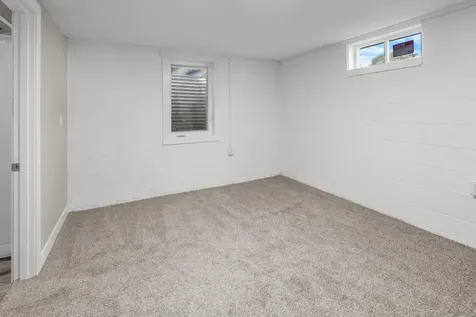 1004 Joy Street Cedar Falls IA 50613