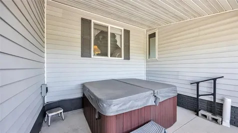 1454 58th Street Garrison IA 52229