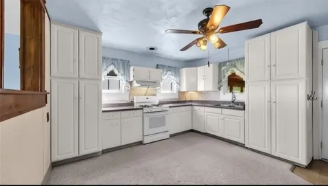 1454 58th Street Garrison IA 52229