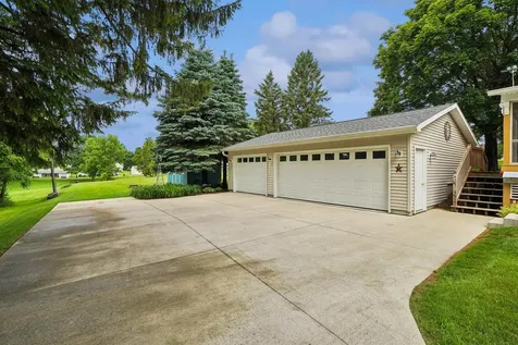 409 N Vine Street West Union IA 52175