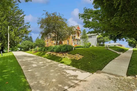 409 N Vine Street West Union IA 52175
